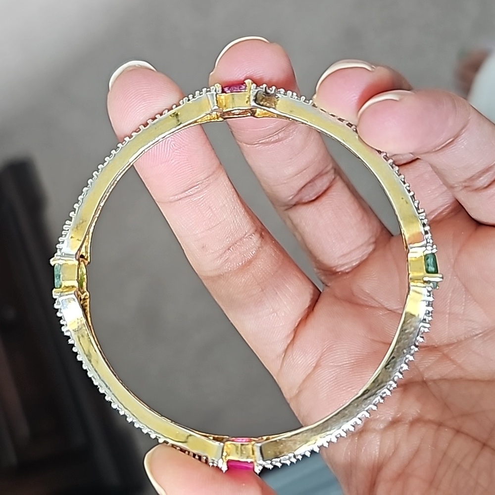 Indian bangles - Picture 6 of 7